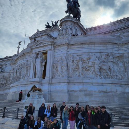 Gruppenfoto am Monument von Vittorio Emanuele II. 
